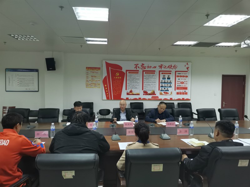 河北省足球协会来青调研足球改革发展